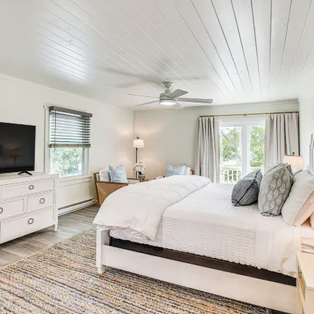 Pet-Friendly Buxton Home w/ Balcony, 2 Mi to Beach