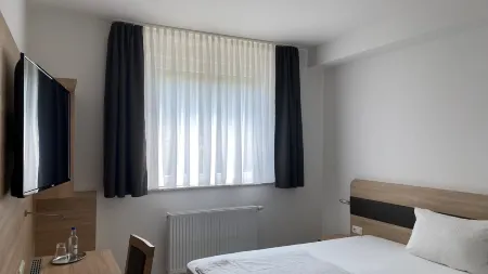 Hotel Gloria Отели в г. Юлих