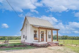 Contrell Cottage on Farm w/ Peaceful Views