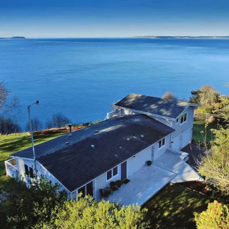 Marine View Bluff by AvantStay
