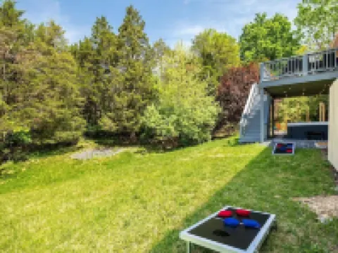 6BR Play Heaven! Movie Theater, Golf, Hot Tub Hotels in Massanutten