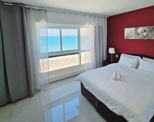 Bat Yam CenterFree parking! Leonardo building.