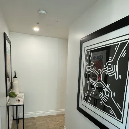 Irvine 2-bedroom condo in luxury high-rise with full amenities