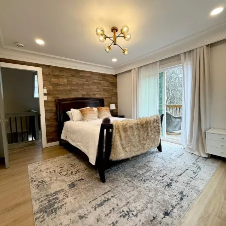 Pocono Chalet with Hot Tub,Game Room,Fireplace, Near Jim Thorpe.
