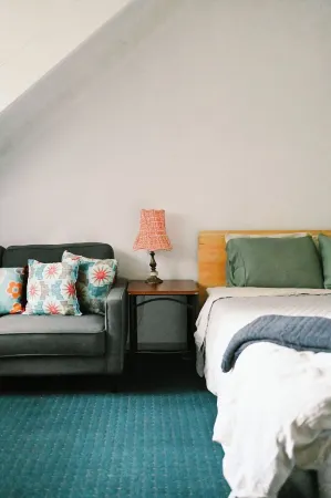 Treetops - Your Rainforest RetreatSurround yourself with nature. Отели в г. Дангог