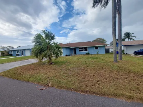 Beautiful Home in Quaint Neighborhood