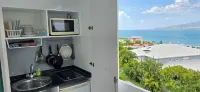 Cosy, fully-equipped studio with sea view