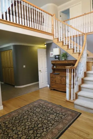 Fabulous 7 bedroom 3 level home at the Wasatch Mtns. in Sandy Utah