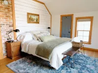 Downtown Historic Home. One block to downtown, cozy gathering place! Hotels in Moscow