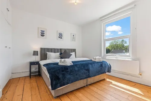 2 Bedroom House | Close to Bromley South Station | Free Parking