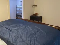 Charming waterfront 2 bedroom with bonus room that sleeps 8 in scenic Cedar Key فنادق في سيدار كي