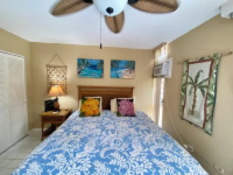 Lovely Gentle Winds 2-bedroom condo! のホテル