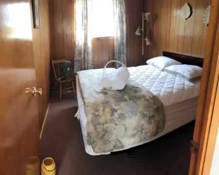 Mallard #6 Graceland Cottages