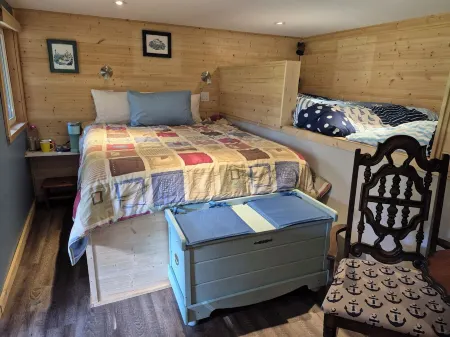 Oceanfront Private Peaceful Cabin on an Acre