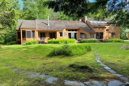 Private Adirondack Paradise - Luxury Home in heart of the Adirondacks