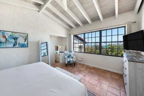 Spectacular ocean view villa with pool