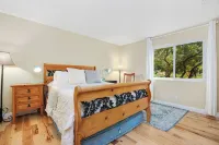 3-bedroom condo in marvelous Del Mar with fitness room