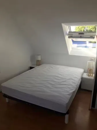 Sea view apartment direct beach access Отели рядом с достопримечательностью «Gulf of Morbihan»