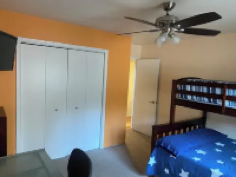 Emerald Isle Getaway - Tremendous 3-bedroom house with WiFi in Kodiak