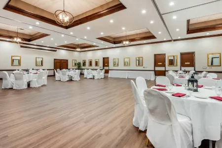 Clarion Hotel Conference Center on Lake Erie