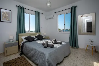 HORIZON-Amazing location, Sea&Nature View, 2BR,Large Balcony Hotels near Latchi Yachting