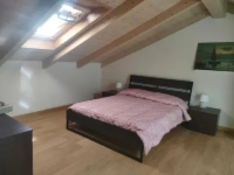 elegant apartment in the historic center of Sarzana 薩爾扎納酒店