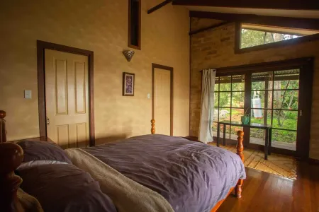 Stone Cottage Wallaby Ridge Hideaway Retreat Отели в г. Поссум Браш