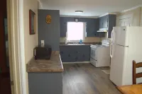 Cozy, centrally located, 1-bedroom house in Houma! On the Bayouside Hotels in Bayou Cane