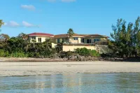 Sand Dollar at Ten Bay Beach 4 Bedroom Home - parking