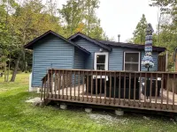 “The Cottage” is in a private lake community 15 mins. from Mountain Creek Resort