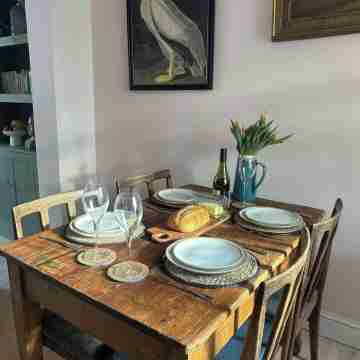 Cosy Central Cambridge Cottage 2 bed with Garden Dining/Meeting Rooms