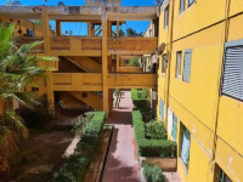 This charming flat: your place during your stay in the land of sun and wine.