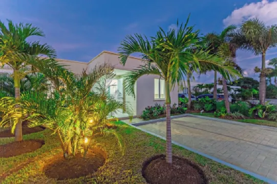 Beautiful Modern Villa Ferraj, Amazing Sea Views! Hotel di 