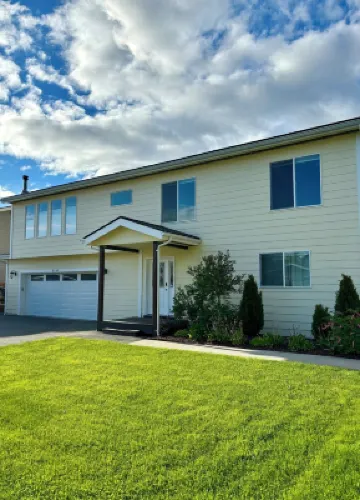 Home Near Mendenhall Glacier, Hot Tub, Free Parking