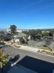 Enjoyable 2-bedroom apartment in downtown Monterey with Cable & WiFi