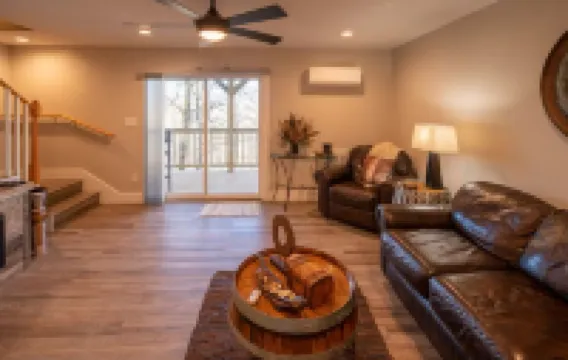 Charming townhome with 2 master suites, WiFi, AC in tranquil Sugar Mountain