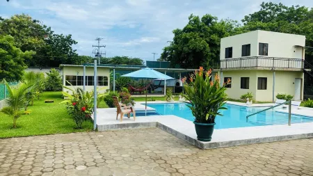 Rent an individual room or all 4 rooms, with WiFi, AC in Las Veraneras, Acajutla