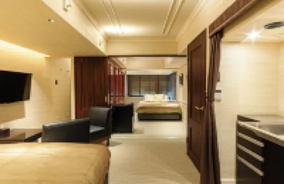 ロイズ博多 LLOYD's HAKATA