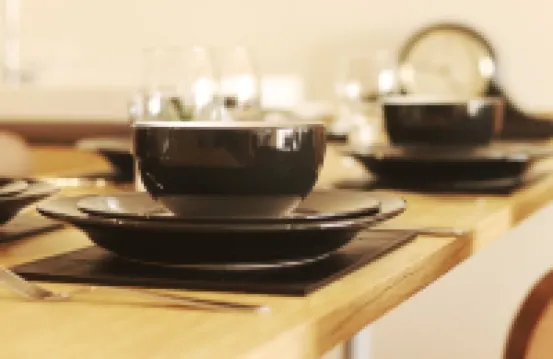 Best value 2 bedroom apartment with pool, netflix and near the beach