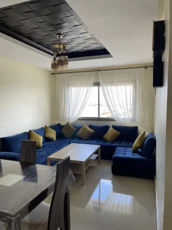 Superbe Appartement Avec Grande Piscine, à 5 Minutes de la Plage !