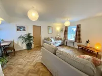 Stunning cottage, 3-beds, 2-baths, 2 sitting rooms. Fenced garden, dogs welcome.