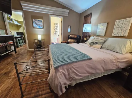 Marvelous studio with AC in Santa Clara, close to PGA, Tuachan, and Snow Canyon!