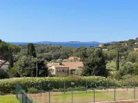 Contemporary apartment with sea view and swimming pool
