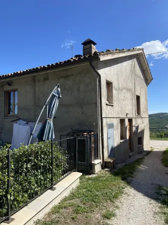 Quiet apartment in the coutryside of Marche