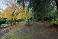 Charming English Cottage Retreat Near Fay Bainbridge Park – Sleeps 6 Hotels in Bainbridge