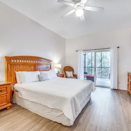 Beautiful Bahama Bay Condo 7 Mi to Disney!