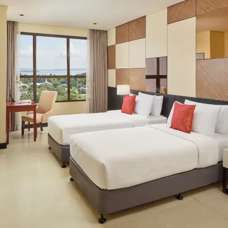 Summit Hotel Tacloban Отели в г. Лейте