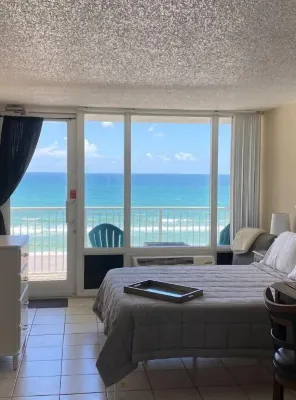 Cute Studio!  Remodeled!  Direct Ocean Front! Pirates Cove 6th Floor
