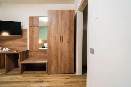 Elysium Self Check-In Rooms Отели в г. Треццо-суль-Адда