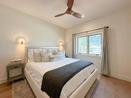 Charming 2-bedroom house in Redondo Beach with AC